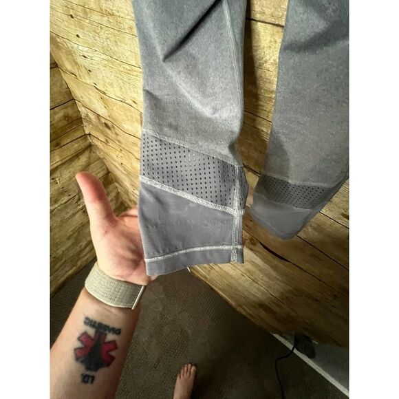 ATHLETA GIRL COBBLESTONE GRAY REFUEL MESH CAPRIS SIZE L/12 ATHLETIC PLAY ACTIVE - Picture 8 of 9